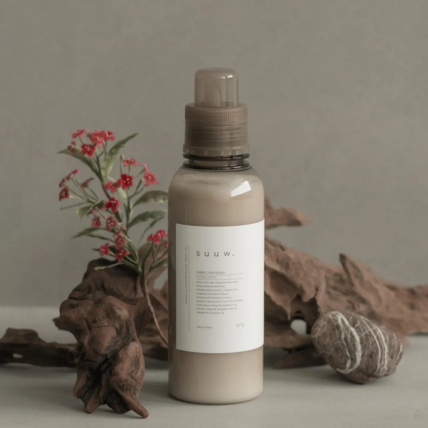 SUUW.  フレグランス ファブリックソフナー N°5 SANDALWOOD
