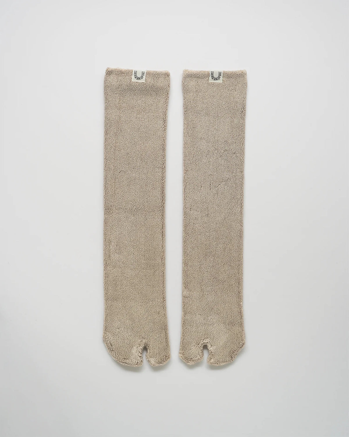 TREAT ME RIGHT  ROOM TABI SOCKS