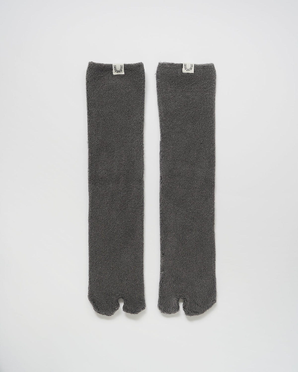 TREAT ME RIGHT  ROOM TABI SOCKS