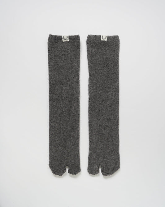 TREAT ME RIGHT  ROOM TABI SOCKS