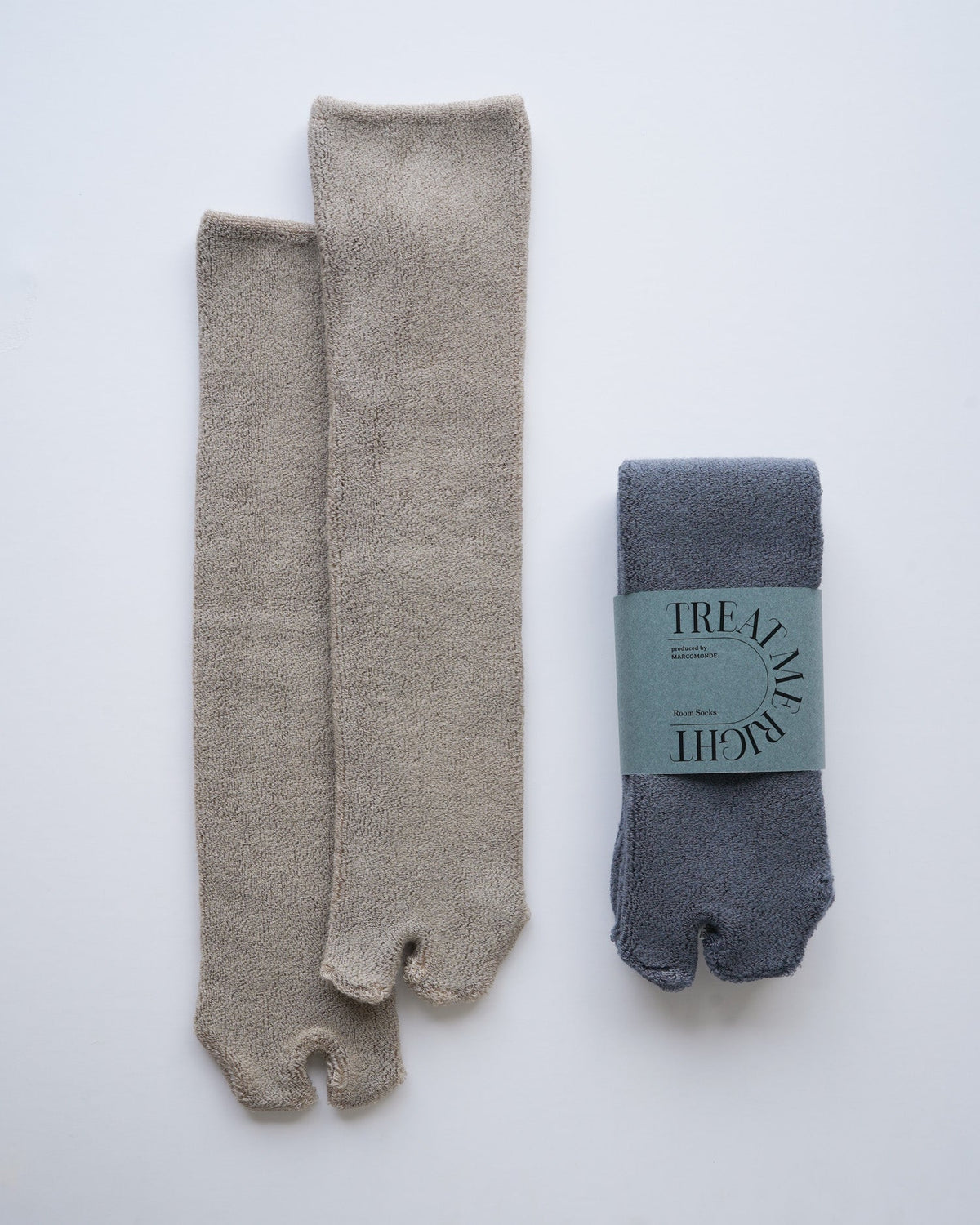 TREAT ME RIGHT  ROOM TABI SOCKS