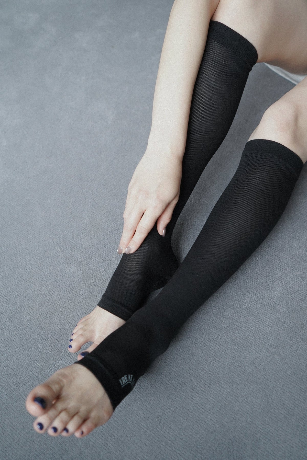 TREAT ME RIGHT  SILK COMPRESSION SOCKS